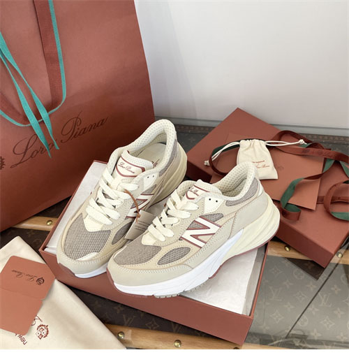 New Balance 뉴발란스 x 로로피아나 990v6 스니커즈 레플리카 4번 이미지 - 신발 | 세미샵 레플리카 사이트