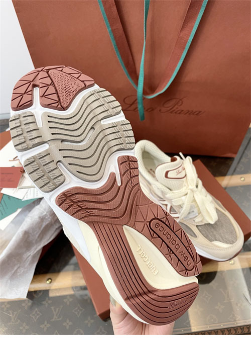 New Balance 뉴발란스 x 로로피아나 990v6 스니커즈 레플리카 21번 이미지 - 신발 | 세미샵 레플리카 사이트