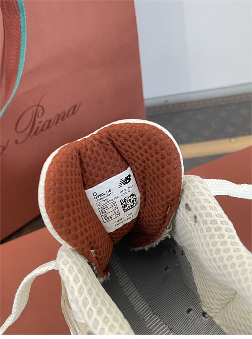 New Balance 뉴발란스 x 로로피아나 990v6 스니커즈 레플리카 23번 이미지 - 신발 | 세미샵 레플리카 사이트