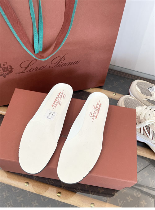 New Balance 뉴발란스 x 로로피아나 990v6 스니커즈 레플리카 27번 이미지 - 신발 | 세미샵 레플리카 사이트