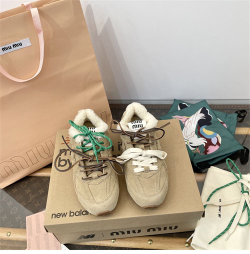 New Balance 뉴발란스 x 미우미우 530 SL 블리치드 가죽 스니커즈 레플리카 6번 이미지 - 신발 | 세미샵 레플리카 사이트