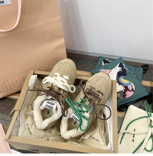 New Balance 뉴발란스 x 미우미우 530 SL 블리치드 가죽 스니커즈 레플리카 11번 이미지 - 신발 | 세미샵 레플리카 사이트