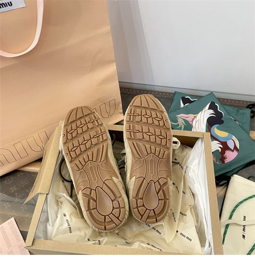 New Balance 뉴발란스 x 미우미우 530 SL 블리치드 가죽 스니커즈 레플리카 13번 이미지 - 신발 | 세미샵 레플리카 사이트