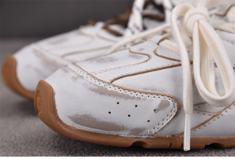 New Balance 뉴발란스 x 미우미우 530 SL 빈티지 화이트 레플리카 3번 이미지 - 신발 | 세미샵 레플리카 사이트