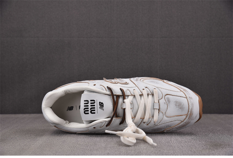 New Balance 뉴발란스 x 미우미우 530 SL 빈티지 화이트 레플리카 12번 이미지 - 신발 | 세미샵 레플리카 사이트