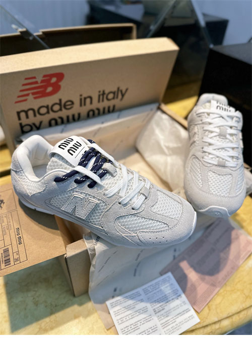 New Balance 뉴발란스 x 미우미우 530 SL 스니커즈 레플리카 4번 이미지 - 신발 | 세미샵 레플리카 사이트