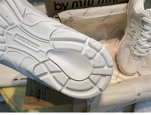 New Balance 뉴발란스 x 미우미우 530 SL 스니커즈 레플리카 18번 이미지 - 신발 | 세미샵 레플리카 사이트