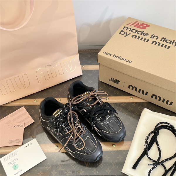 New Balance 뉴발란스 x 미우미우 530 SL 스니커즈 레플리카 2번 이미지 - 신발 | 세미샵 레플리카 사이트