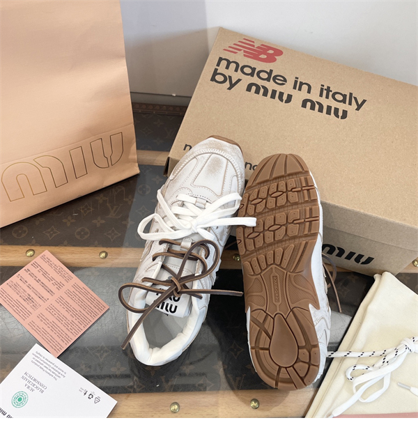 New Balance 뉴발란스 x 미우미우 530 SL 스니커즈 레플리카 17번 이미지 - 신발 | 세미샵 레플리카 사이트