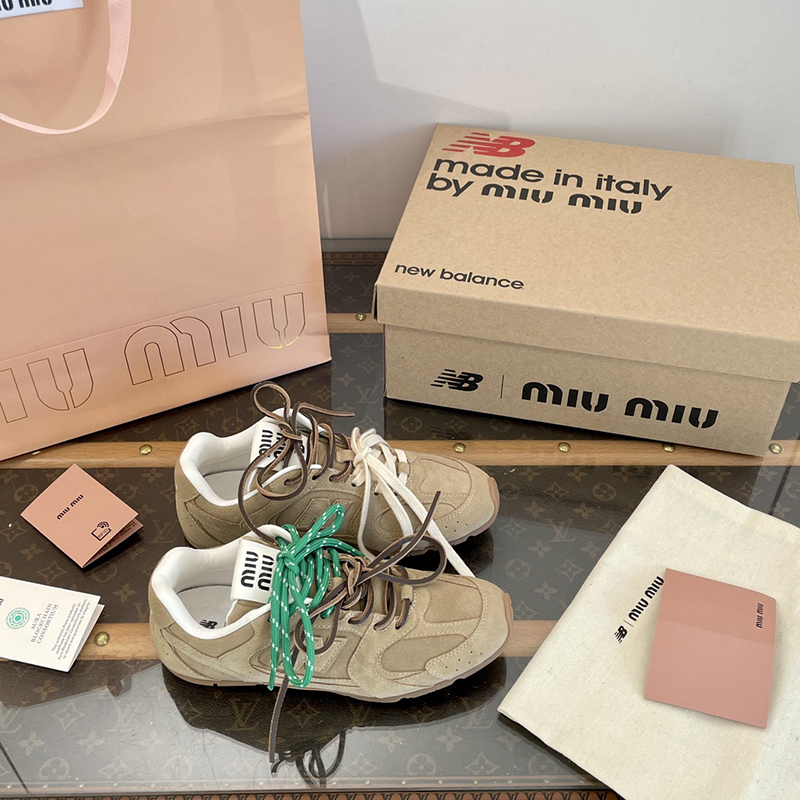 New Balance 뉴발란스 x 미우미우 530 SL 스니커즈 레플리카 1번 이미지 - 신발 | 세미샵 레플리카 사이트