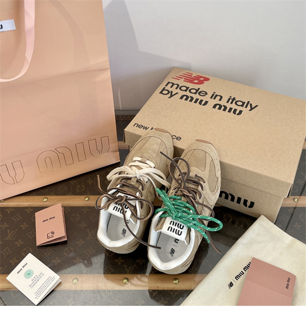 New Balance 뉴발란스 x 미우미우 530 SL 스니커즈 레플리카 4번 이미지 - 신발 | 세미샵 레플리카 사이트