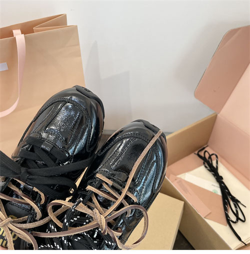 New Balance 뉴발란스 x 미우미우 530 SL 스니커즈 레플리카 25번 이미지 - 신발 | 세미샵 레플리카 사이트