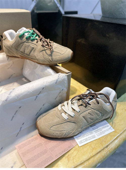 New Balance 뉴발란스 x 미우미우 530 SL 에쿠르 스니커즈 레플리카 7번 이미지 - 신발 | 세미샵 레플리카 사이트