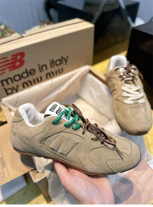 New Balance 뉴발란스 x 미우미우 530 SL 에쿠르 스니커즈 레플리카 10번 이미지 - 신발 | 세미샵 레플리카 사이트