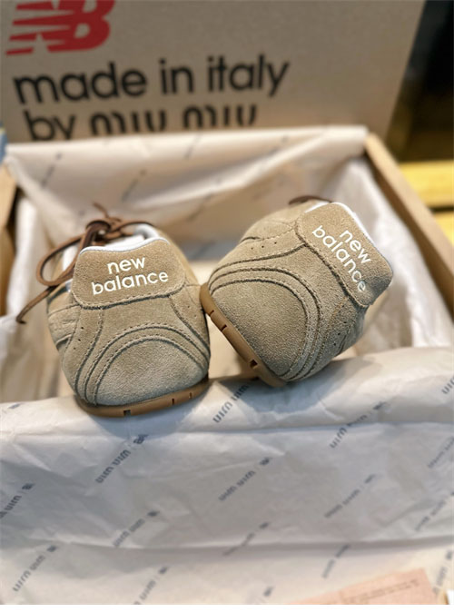 New Balance 뉴발란스 x 미우미우 530 SL 에쿠르 스니커즈 레플리카 11번 이미지 - 신발 | 세미샵 레플리카 사이트