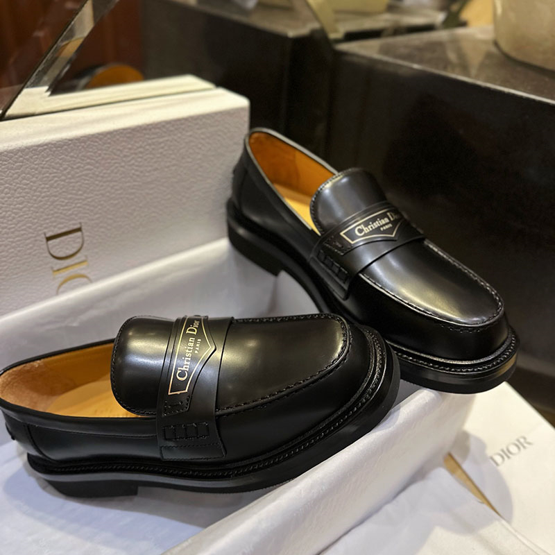 D I O R 디올 보이 브러쉬드 레더 로퍼 레플리카 1번 이미지 - 신발 | 세미샵 레플리카 사이트