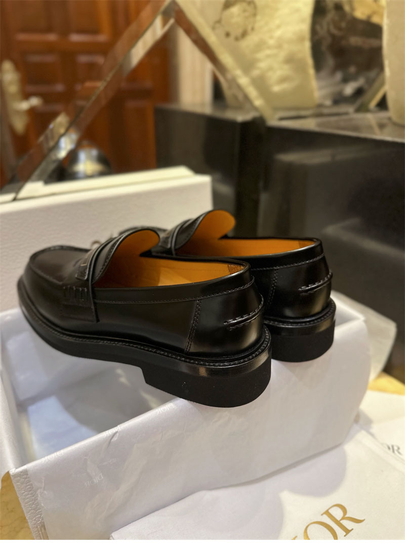 D I O R 디올 보이 브러쉬드 레더 로퍼 레플리카 10번 이미지 - 신발 | 세미샵 레플리카 사이트