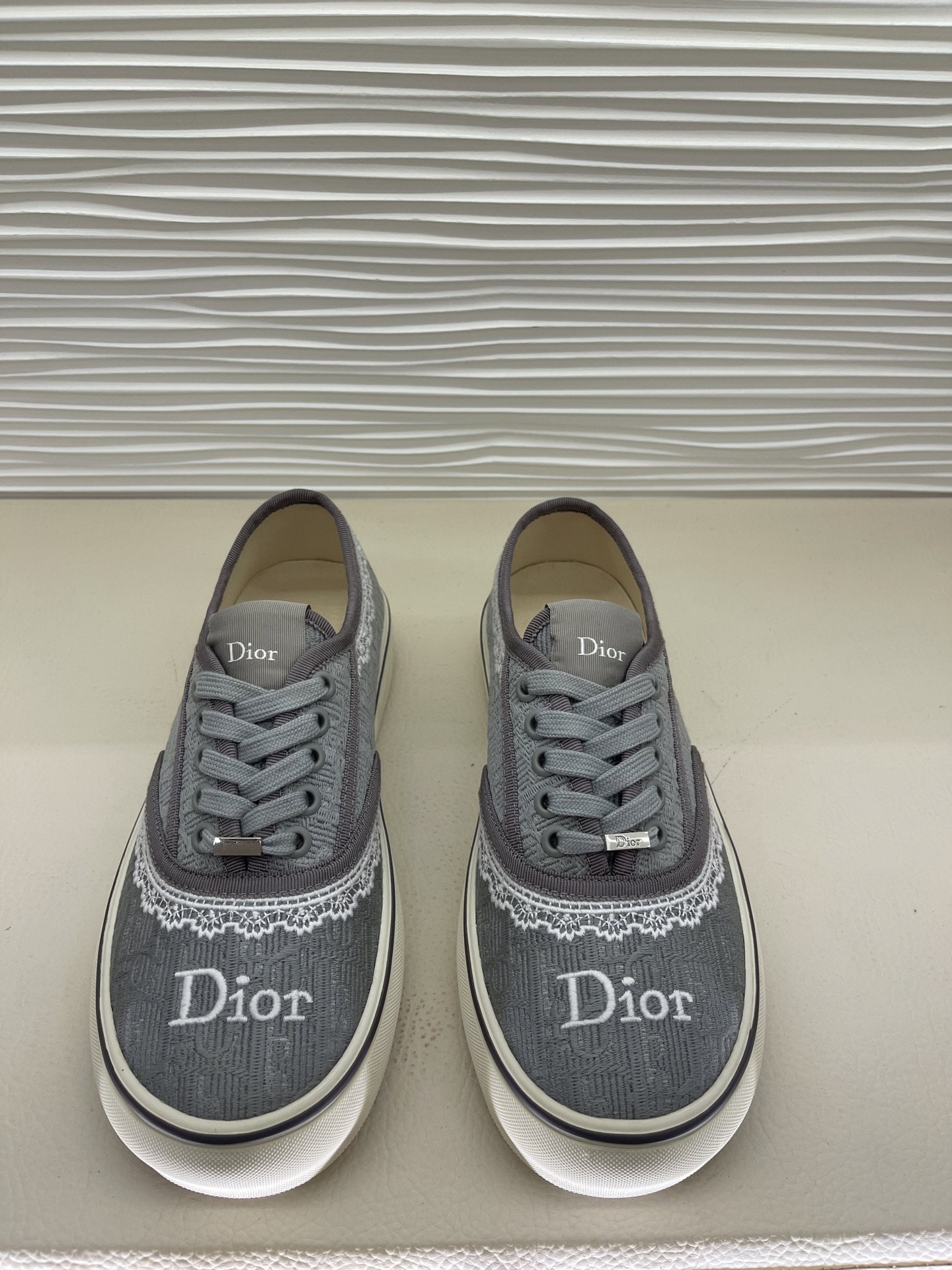 디올 디올 솔트윈드 뮬 스니커즈 레플리카 9번 이미지 - 신발 | 세미샵 레플리카 사이트