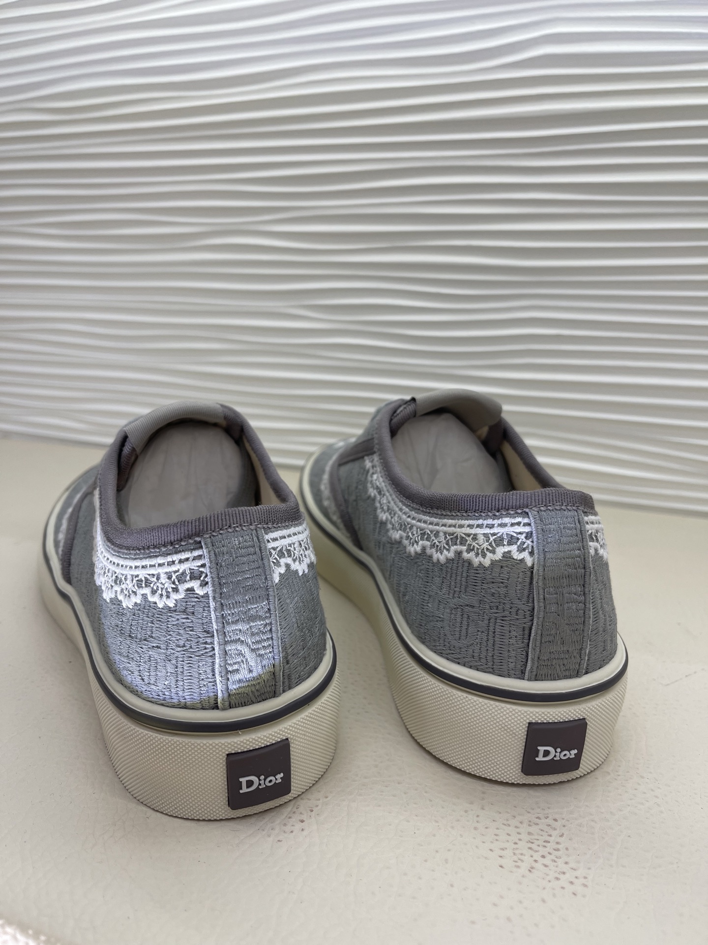 디올 디올 솔트윈드 뮬 스니커즈 레플리카 11번 이미지 - 신발 | 세미샵 레플리카 사이트