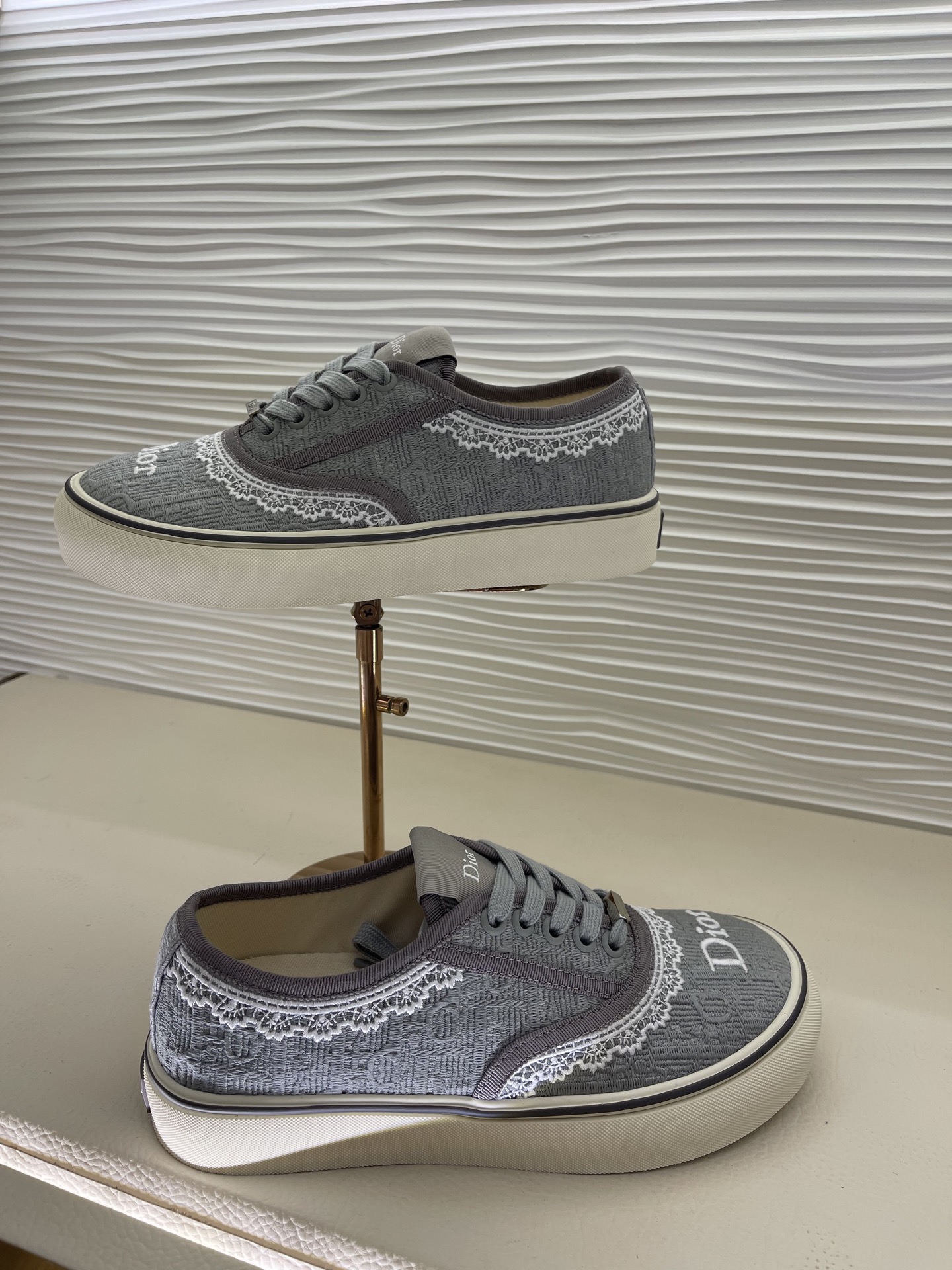 디올 디올 솔트윈드 뮬 스니커즈 레플리카 12번 이미지 - 신발 | 세미샵 레플리카 사이트