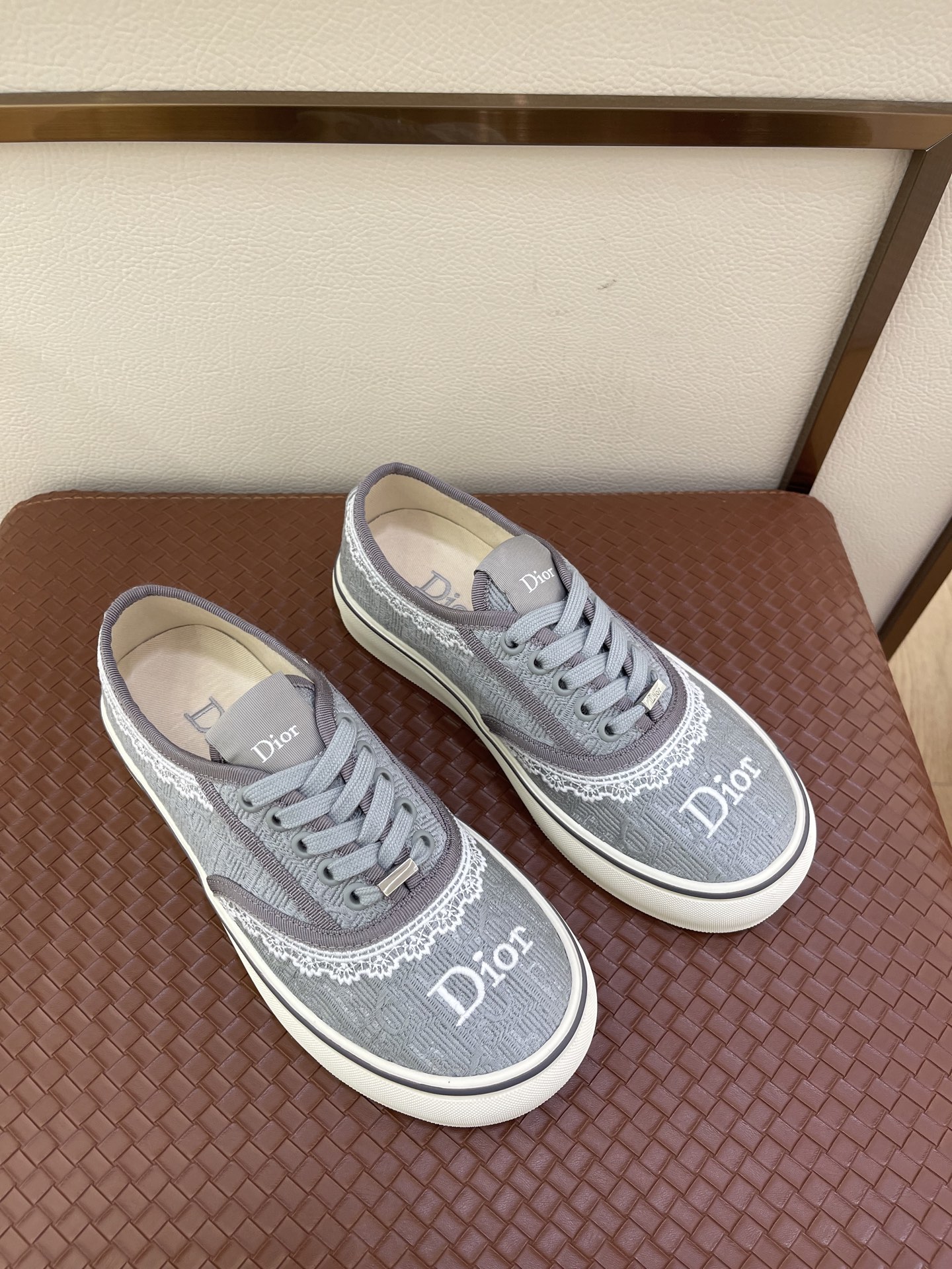 디올 디올 솔트윈드 뮬 스니커즈 레플리카 13번 이미지 - 신발 | 세미샵 레플리카 사이트