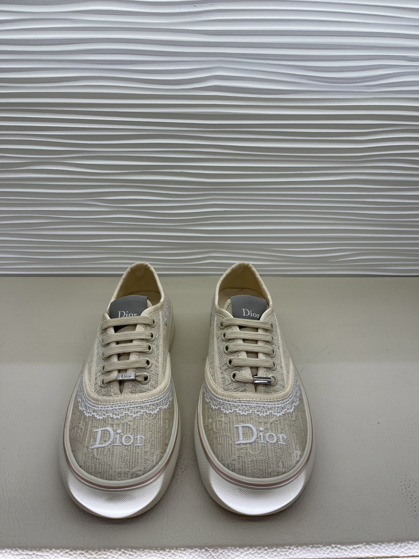 디올 디올 솔트윈드 뮬 스니커즈 레플리카 15번 이미지 - 신발 | 세미샵 레플리카 사이트