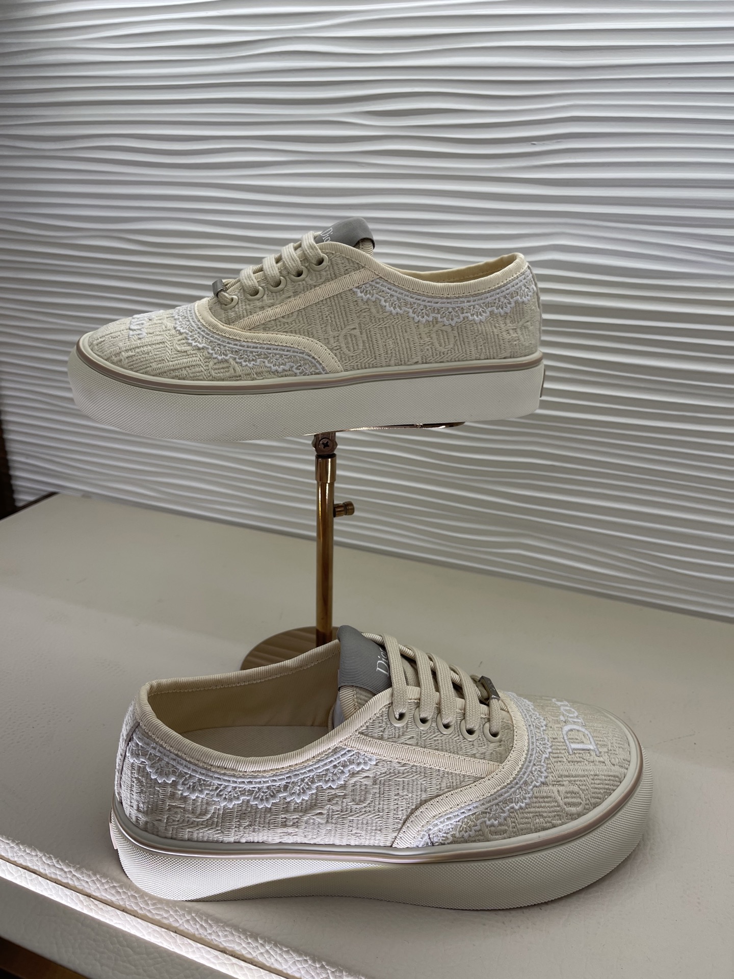 디올 디올 솔트윈드 뮬 스니커즈 레플리카 18번 이미지 - 신발 | 세미샵 레플리카 사이트