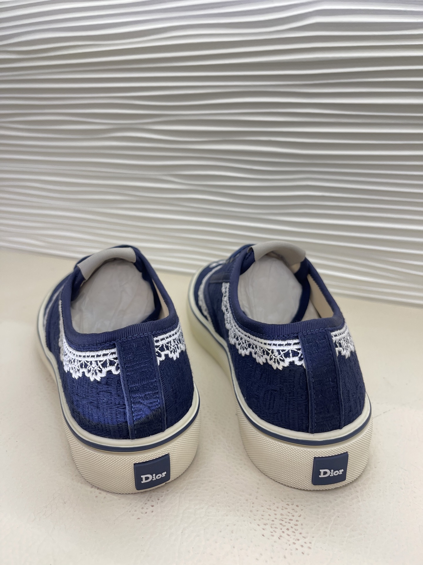 디올 디올 솔트윈드 뮬 스니커즈 레플리카 23번 이미지 - 신발 | 세미샵 레플리카 사이트