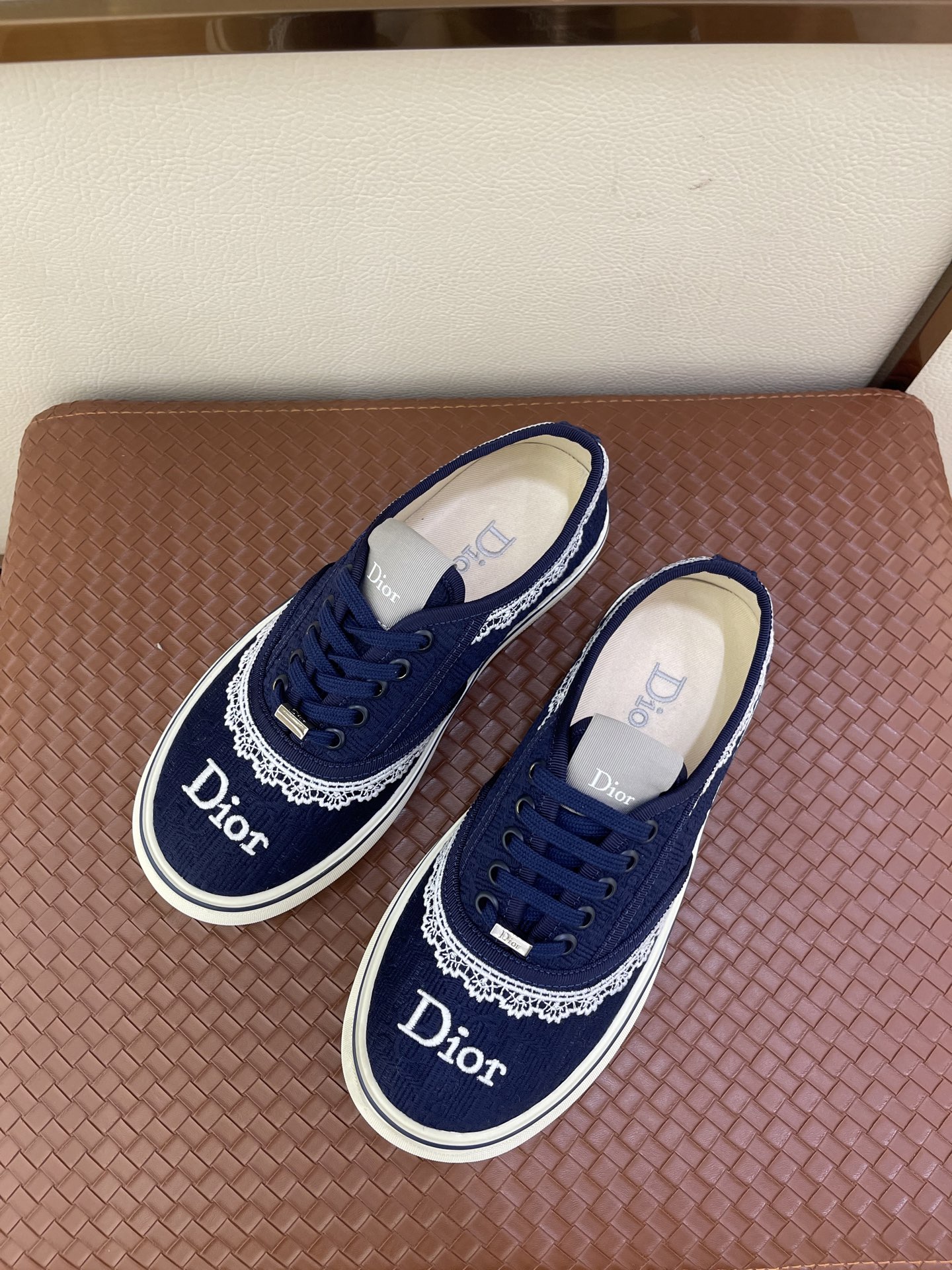 디올 디올 솔트윈드 뮬 스니커즈 레플리카 25번 이미지 - 신발 | 세미샵 레플리카 사이트