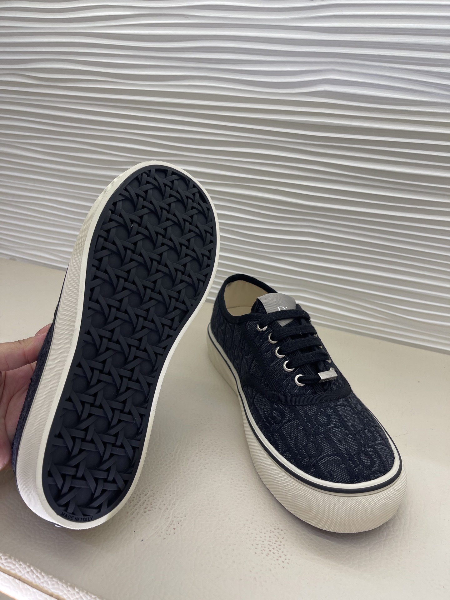 디올 디올 솔트윈드 뮬 스니커즈 레플리카 32번 이미지 - 신발 | 세미샵 레플리카 사이트