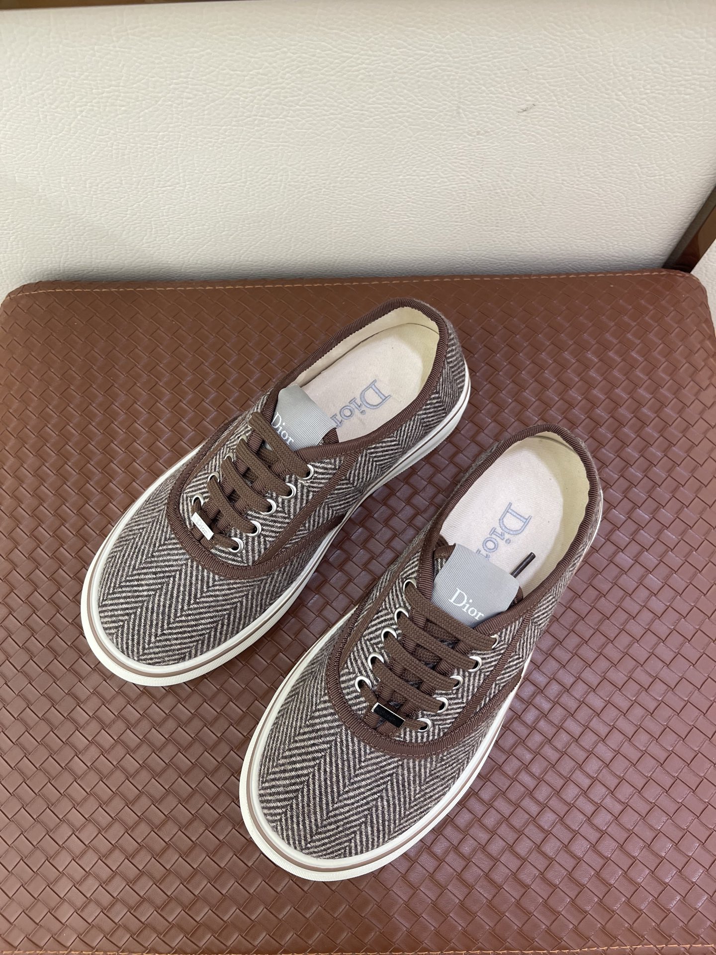 디올 디올 솔트윈드 뮬 스니커즈 레플리카 43번 이미지 - 신발 | 세미샵 레플리카 사이트