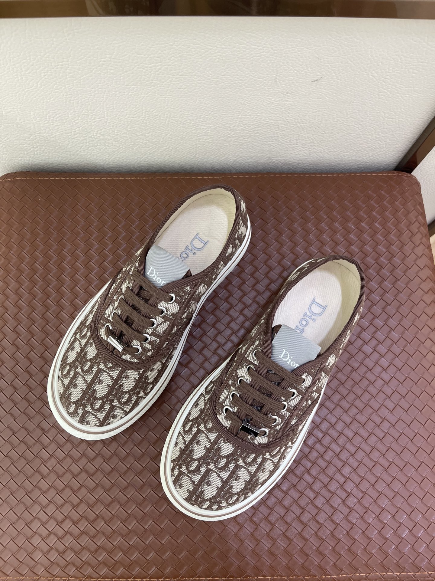 디올 디올 솔트윈드 뮬 스니커즈 레플리카 49번 이미지 - 신발 | 세미샵 레플리카 사이트