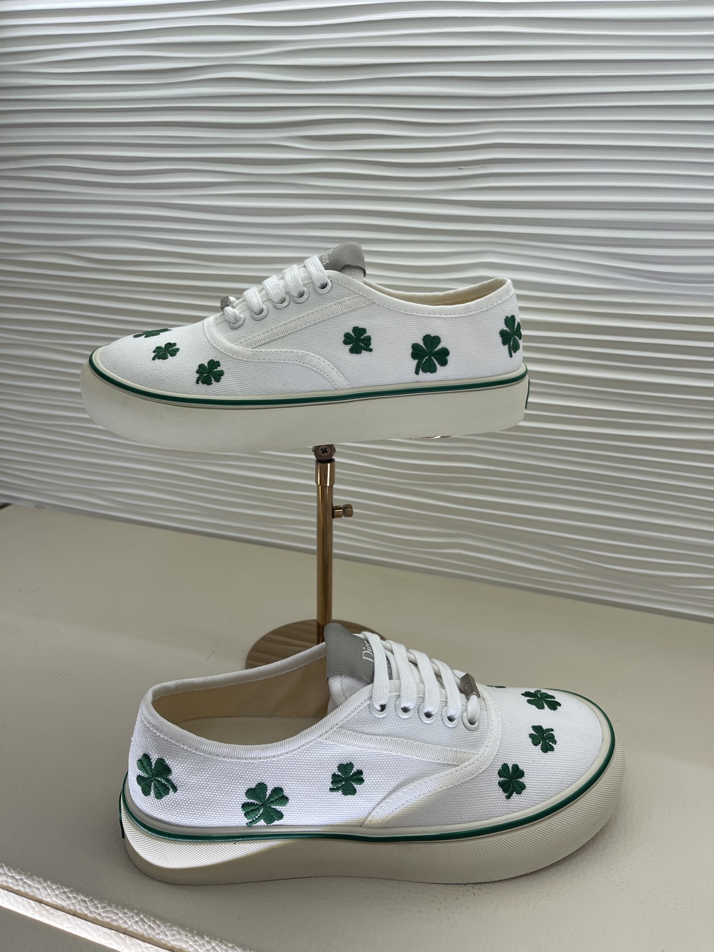 디올 디올 솔트윈드 뮬 스니커즈 레플리카 53번 이미지 - 신발 | 세미샵 레플리카 사이트