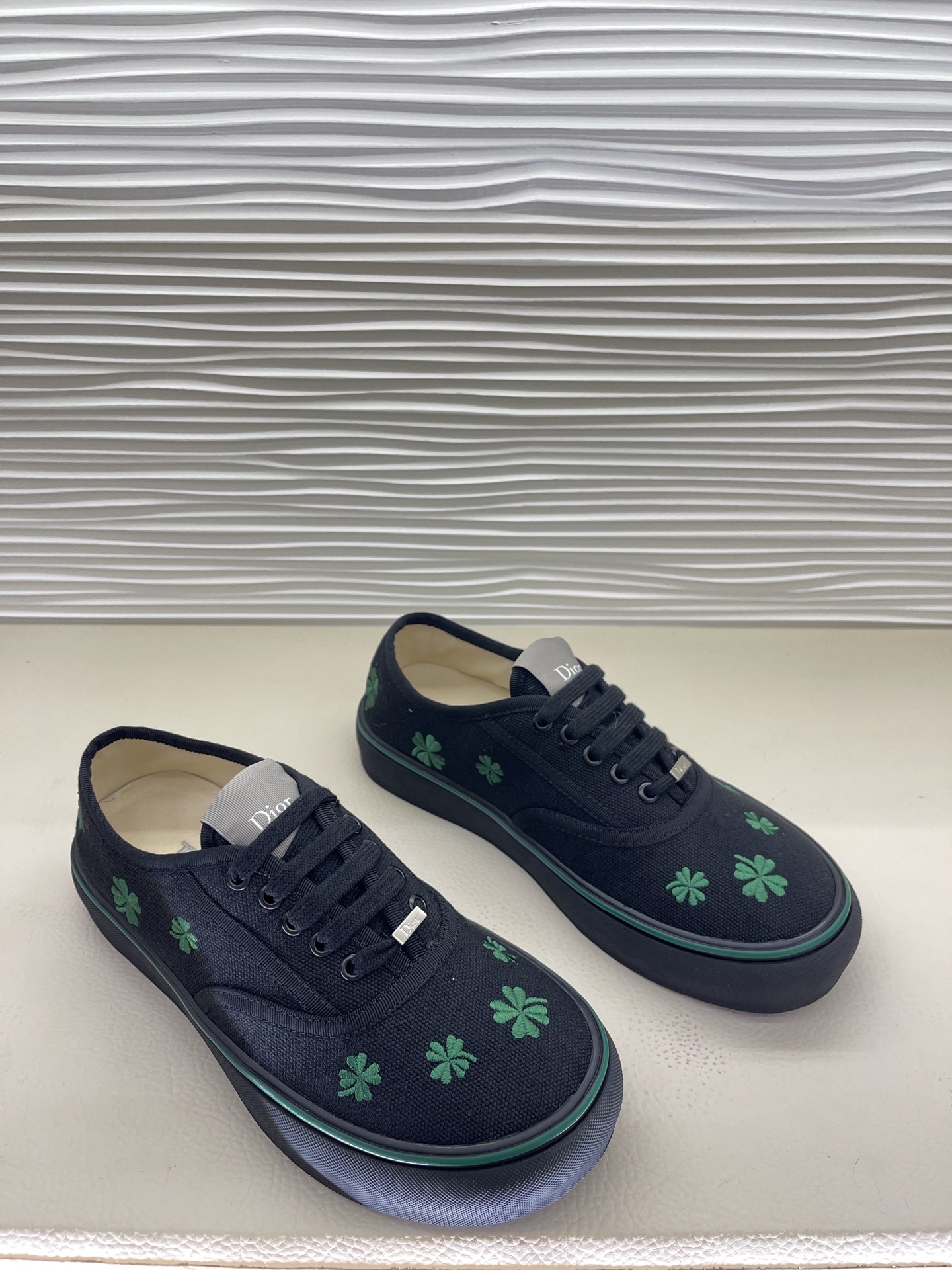 디올 디올 솔트윈드 뮬 스니커즈 레플리카 58번 이미지 - 신발 | 세미샵 레플리카 사이트