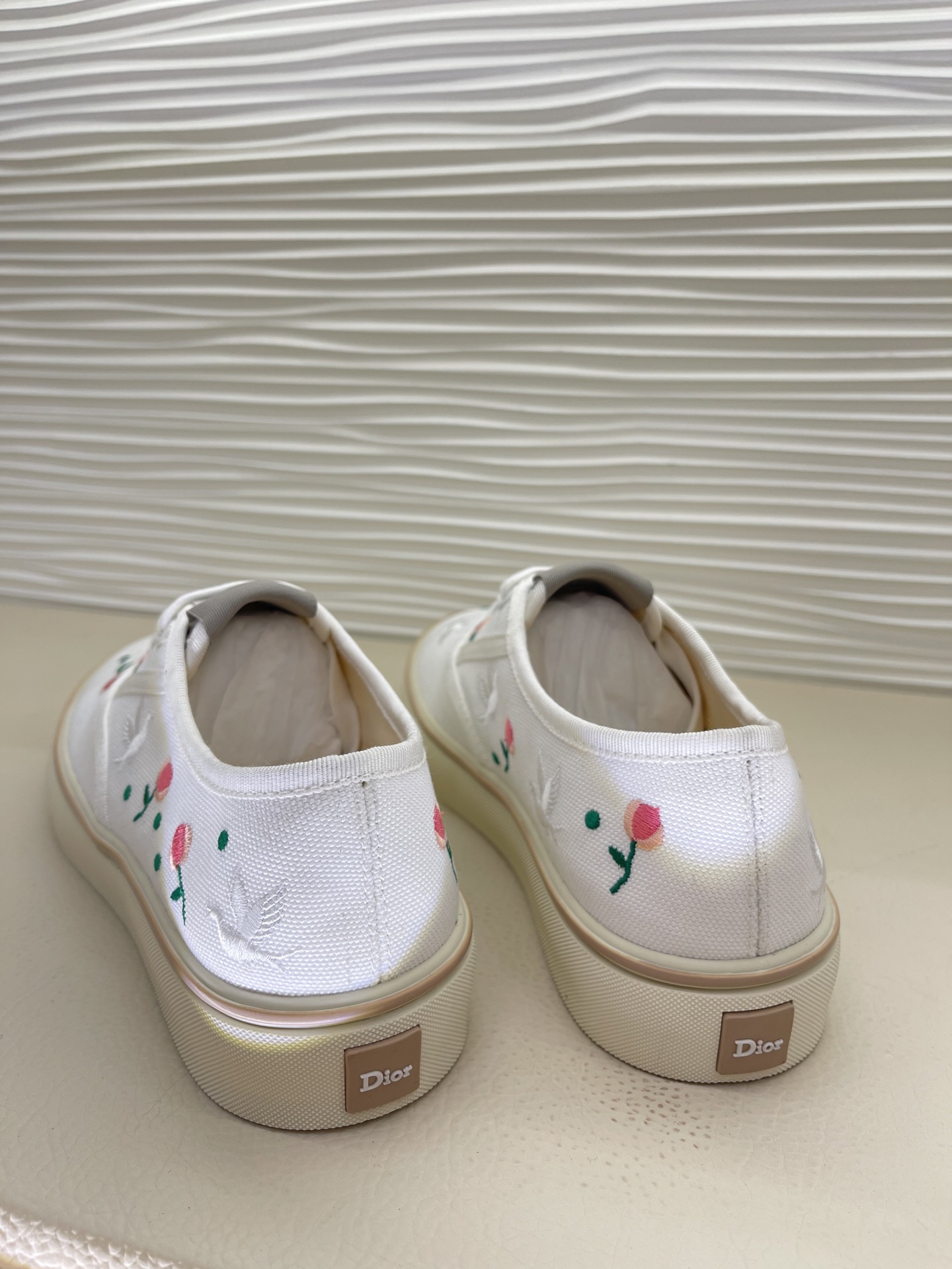 디올 디올 솔트윈드 뮬 스니커즈 레플리카 66번 이미지 - 신발 | 세미샵 레플리카 사이트