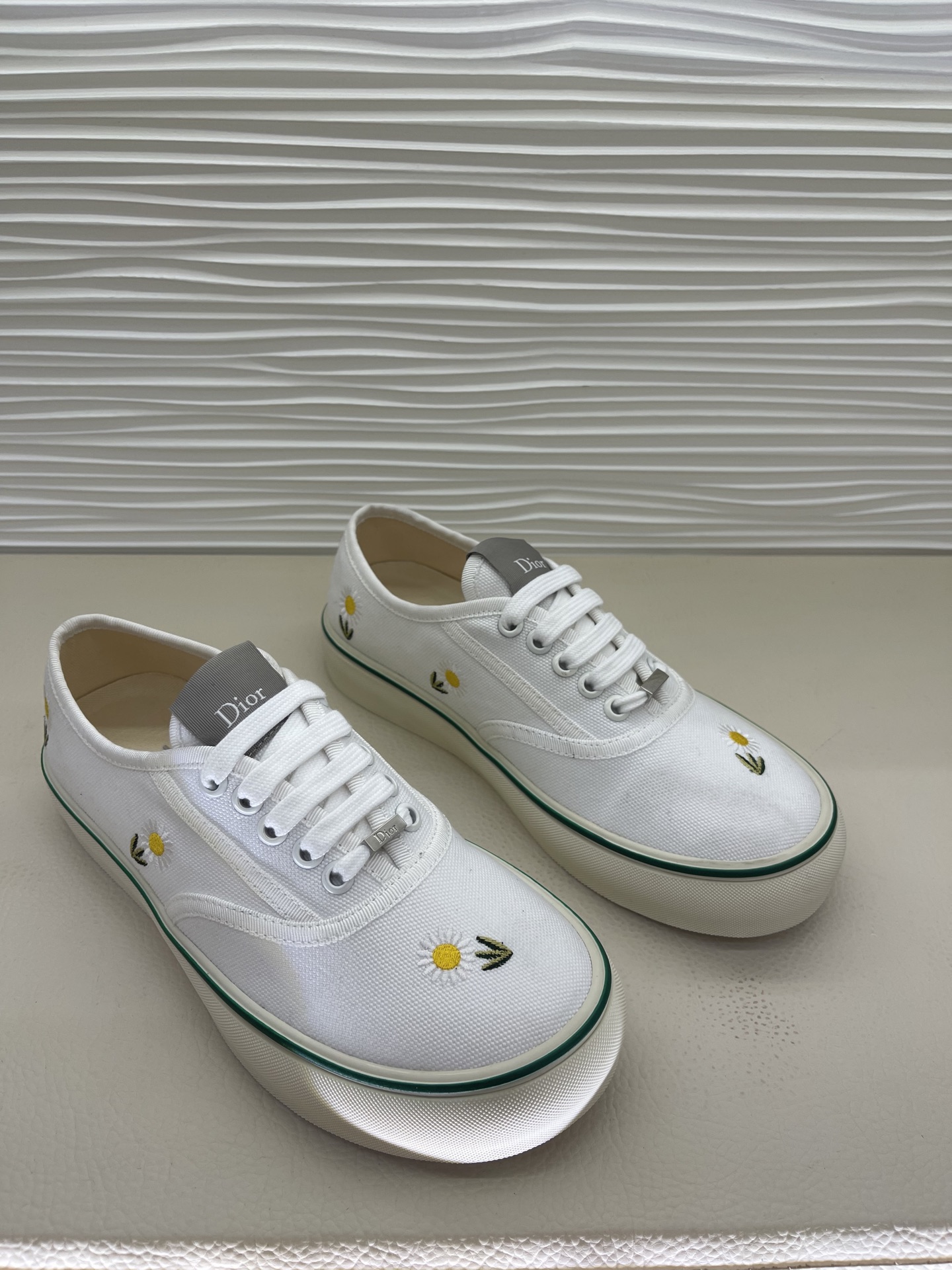 디올 디올 솔트윈드 뮬 스니커즈 레플리카 70번 이미지 - 신발 | 세미샵 레플리카 사이트