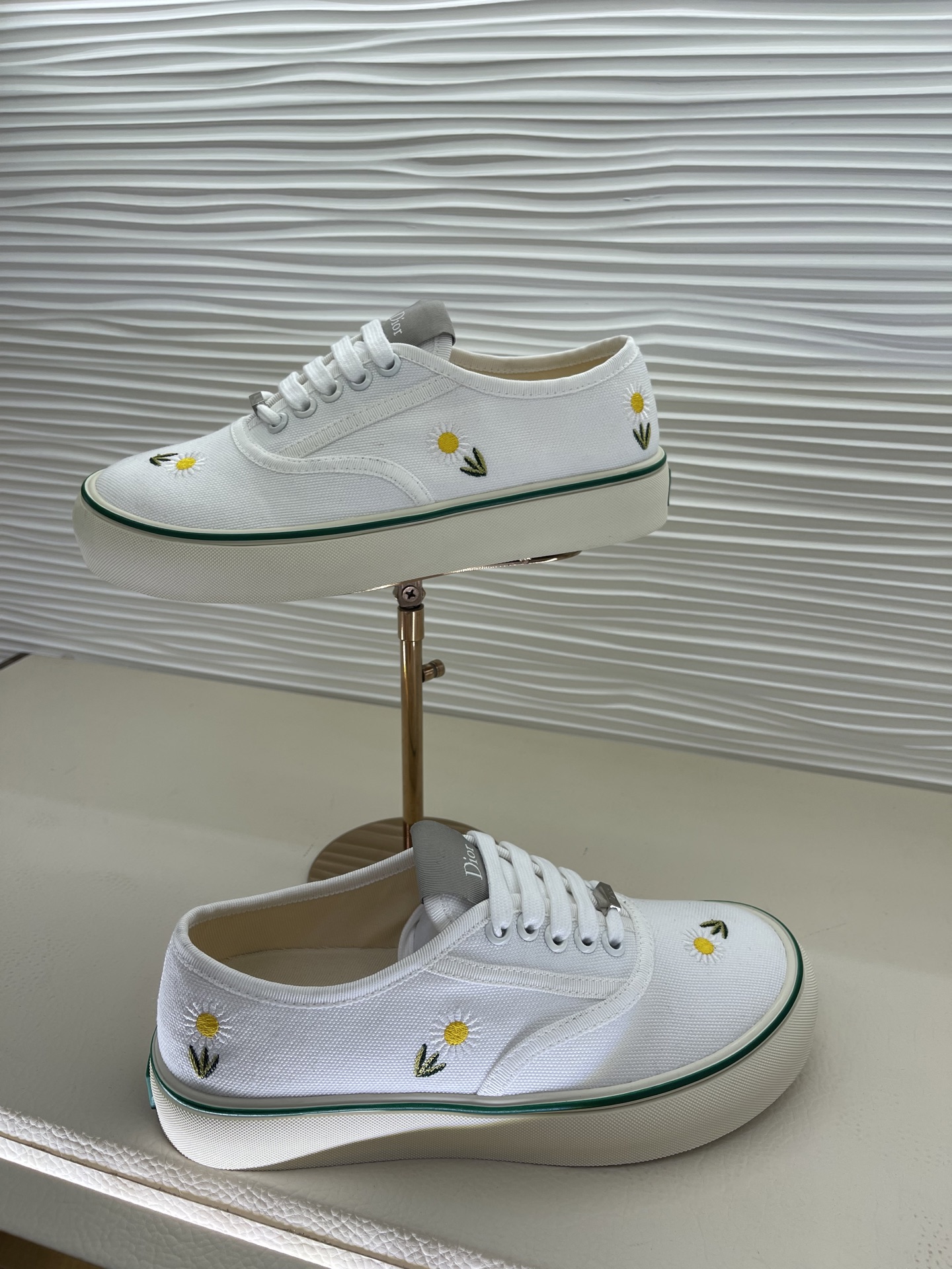 디올 디올 솔트윈드 뮬 스니커즈 레플리카 71번 이미지 - 신발 | 세미샵 레플리카 사이트