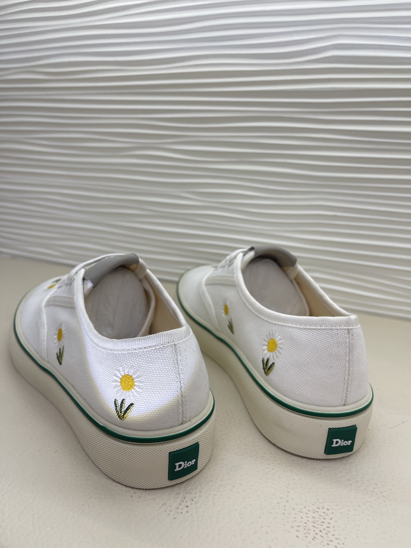 디올 디올 솔트윈드 뮬 스니커즈 레플리카 72번 이미지 - 신발 | 세미샵 레플리카 사이트