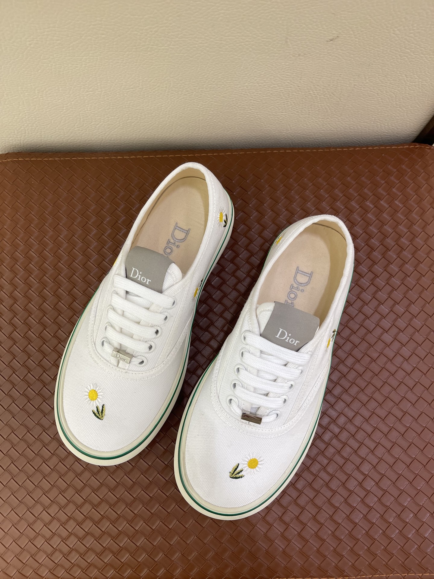 디올 디올 솔트윈드 뮬 스니커즈 레플리카 73번 이미지 - 신발 | 세미샵 레플리카 사이트