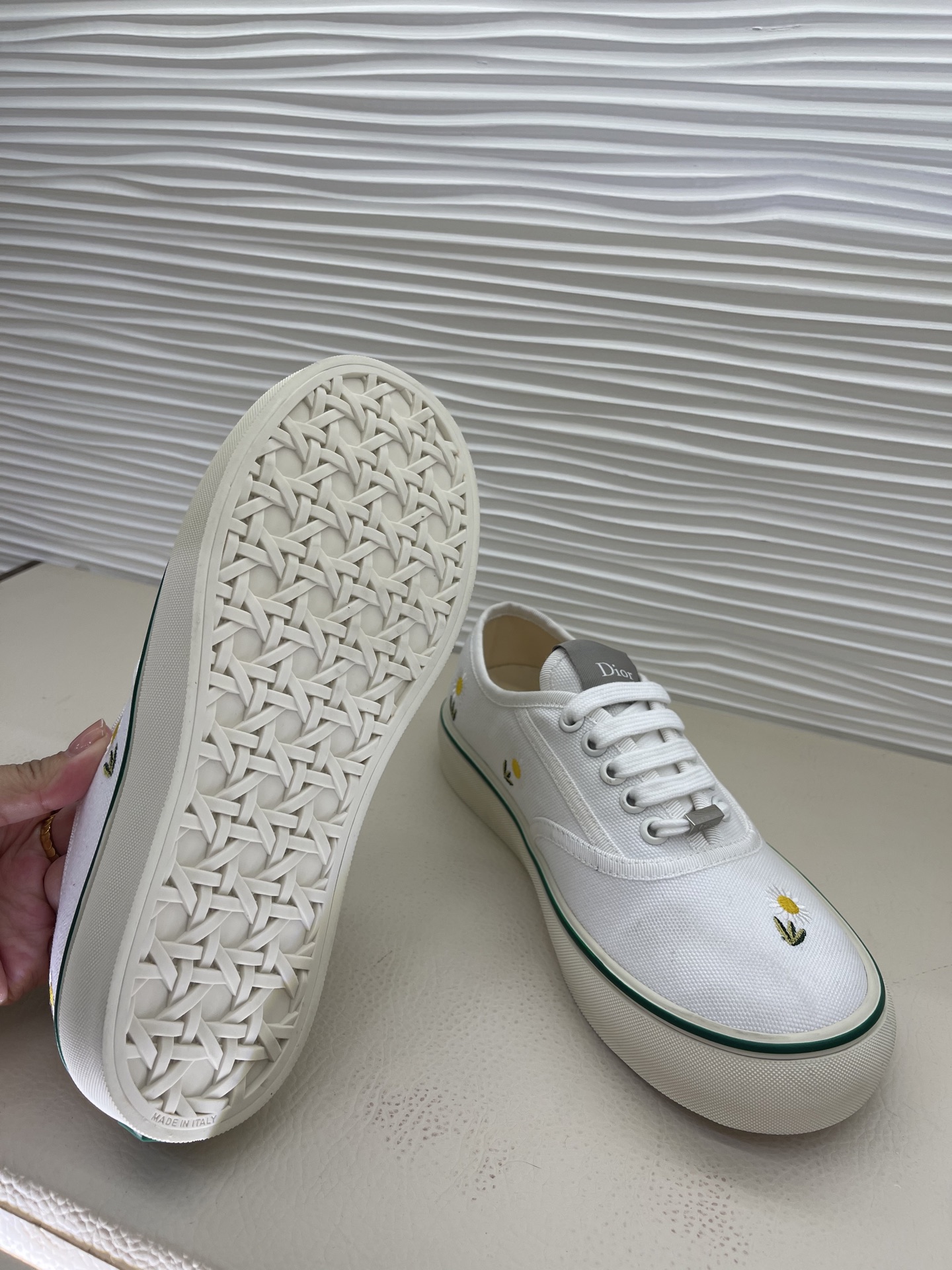 디올 디올 솔트윈드 뮬 스니커즈 레플리카 74번 이미지 - 신발 | 세미샵 레플리카 사이트