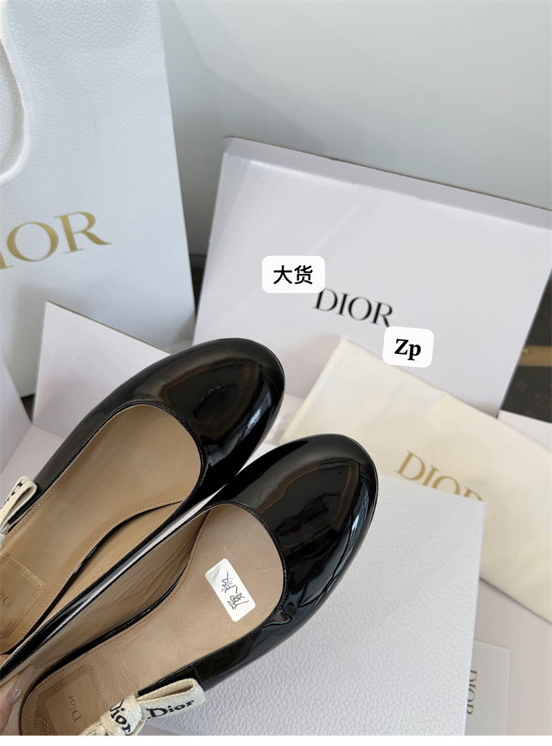 디올 디올 자디올 페이턴트 카프스킨 발레 플랫 레플리카 2번 이미지 - 신발 | 세미샵 레플리카 사이트