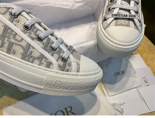 D I O R 디올 자수 로고 오블리크 스니커즈 레플리카 13번 이미지 - 신발 | 세미샵 레플리카 사이트