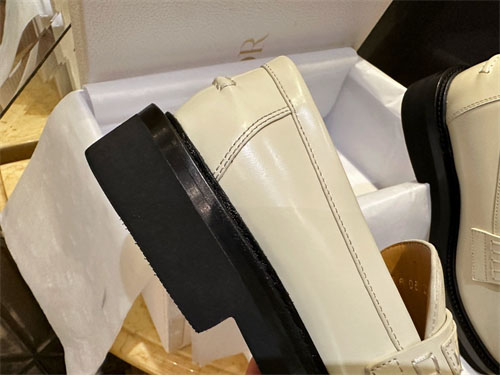 D I O R 디올 Boy 여성용 로퍼 레플리카 19번 이미지 - 신발 | 세미샵 레플리카 사이트