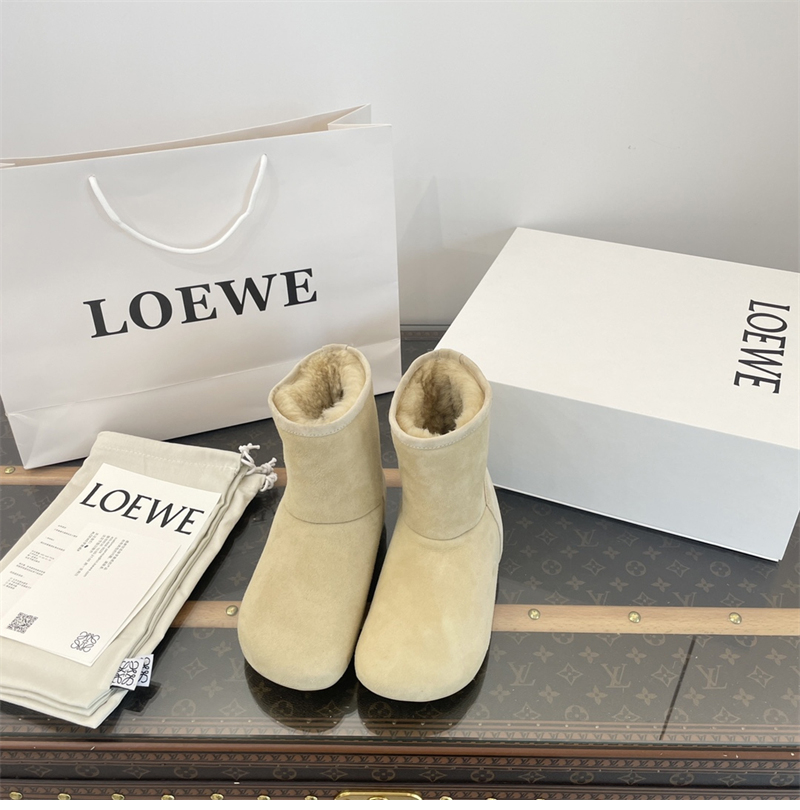 로에베 로에베 로고 스웨이드 앵클 부츠 레플리카 18번 이미지 - 신발 | 세미샵 레플리카 사이트