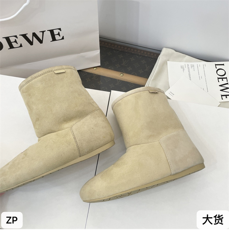 로에베 로에베 로고 스웨이드 앵클 부츠 레플리카 26번 이미지 - 신발 | 세미샵 레플리카 사이트