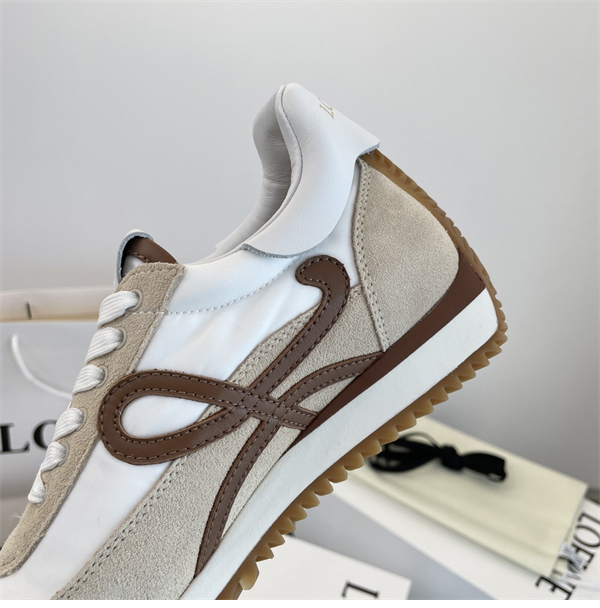 Loewe 로에베 플로우 러너 스니커즈 스웨이드 나일론 화이트 베이지 레플리카 2번 이미지 - 신발 | 세미샵 레플리카 사이트