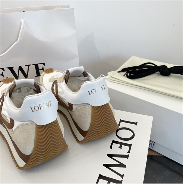 Loewe 로에베 플로우 러너 스니커즈 스웨이드 나일론 화이트 베이지 레플리카 3번 이미지 - 신발 | 세미샵 레플리카 사이트