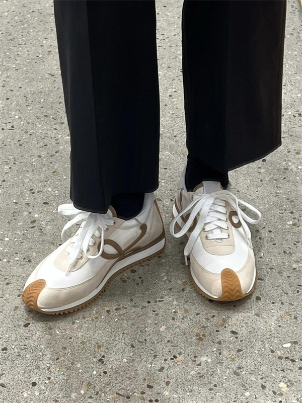 Loewe 로에베 플로우 러너 스니커즈 스웨이드 나일론 화이트 베이지 레플리카 5번 이미지 - 신발 | 세미샵 레플리카 사이트