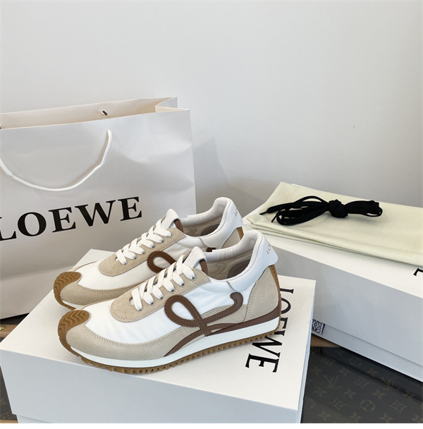 Loewe 로에베 플로우 러너 스니커즈 스웨이드 나일론 화이트 베이지 레플리카 13번 이미지 - 신발 | 세미샵 레플리카 사이트