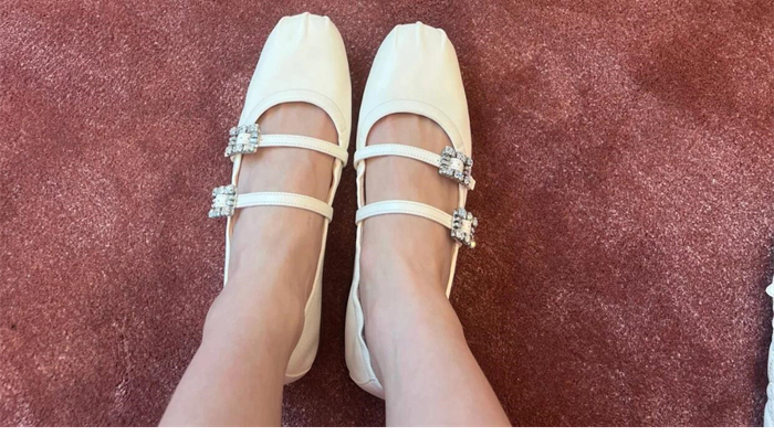 Roger Vivier 로저비비에 스트랩 발레리나 플랫 슈즈 레플리카 3번 이미지 - 신발 | 세미샵 레플리카 사이트